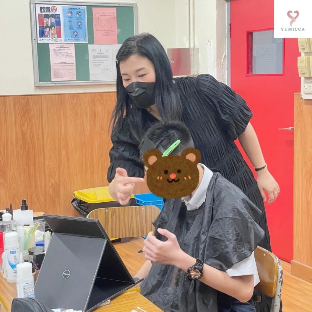 新娘化妝髮型課程,新手化妝,Yumicca 專業化妝課程,初級中級高級化妝師課程,婚禮化妝師及髮型課程,特技化妝課程,一對一專業化妝師培訓課程,一對一個人化妝班,個人化妝班,新娘化妝及髮型服務,婚宴姊妹化妝及髮型服務,旗袍化妝,彩繪班,彩繪服務,親子彩繪班,化妝outjob,hkmakeupartist, makeupclass,hkmakeupschool, hkmakeupacademy, hkmakeupclass,學化妝,新娘髮型班,新娘化妝班,香港新娘化妝師,新娘化妝師,新娘妝容,婚禮化妝,婚禮造型設計,專業化妝髮型師,試妝,一對一化妝教學,香港 一對一化妝班,新手化妝班,一對一化妝班價錢,一對一化妝課程,personal makeup Courses,專屬個人護膚化妝課程,到校服務,上門教學,到校服務 興趣班,團體包班,一站式包辦全校活動‎,小學課程系列,幼兒課程系列,中學課程系列,幼稚園到校興趣班,小學到校興趣班,中學到校興趣班,到校興趣班導師,到校課程報價,一站式到校課程及興趣班,到校課程機構,學校/機構/中心課程報價查詢,到校課程,生涯規劃職業探索,生涯規劃工作坊,生涯規劃與職業發展,到校服務化妝,個人形象課程,企業形象課程,導師培訓課程,化妝學校,企業形象化妝導師Ice Yee,新娘化妝師 Ice Yee,Yumicca創辦人 Ice Yee,療癒化妝,身心靈化妝興趣班,化妝學校推薦,新娘化妝課程,新娘化妝班,專業彩繪課程,長者化妝班,男生形象提升工作坊,青少年提升工作坊,團體包班,專業化妝髮型服務,化妝師行業講座,校園工作坊,中學生形象教育